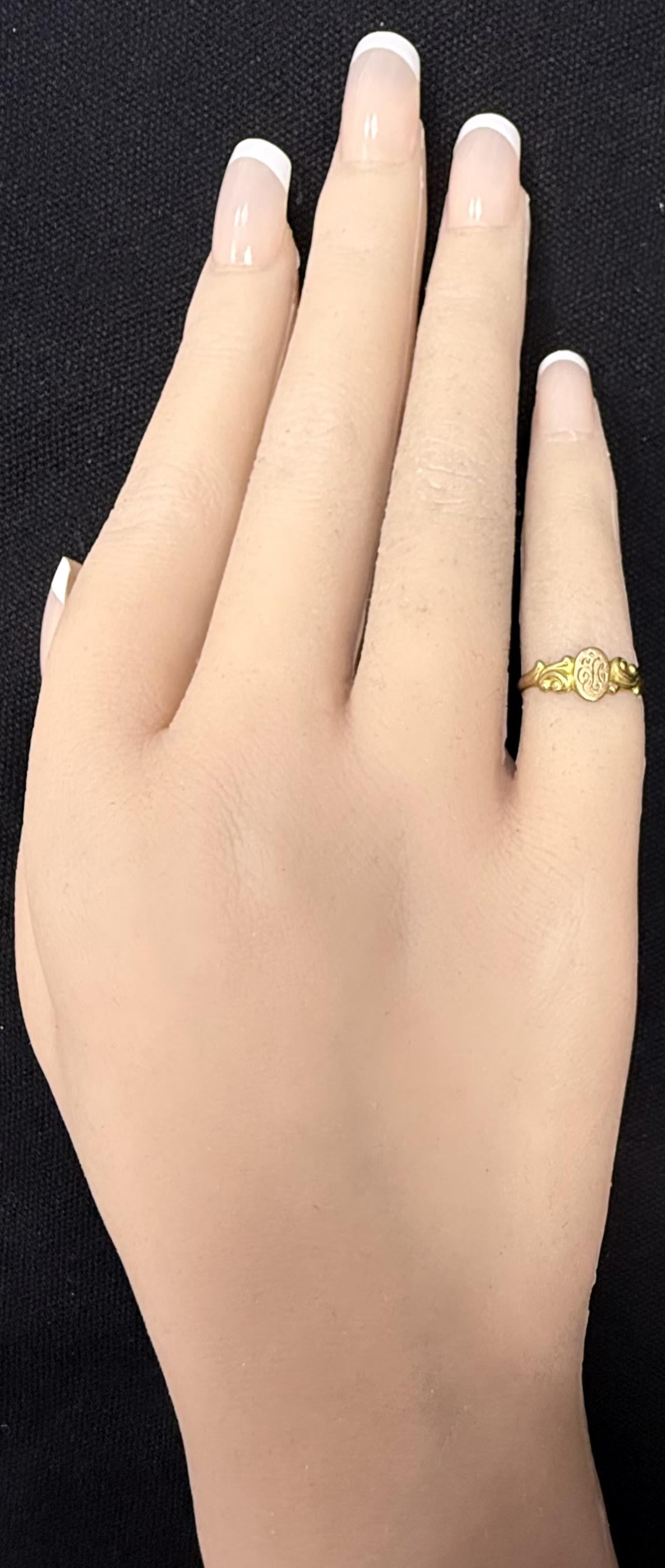 Victorian 14k Yellow Gold ELG Monogram Script Initial Engraved Ring Size 4