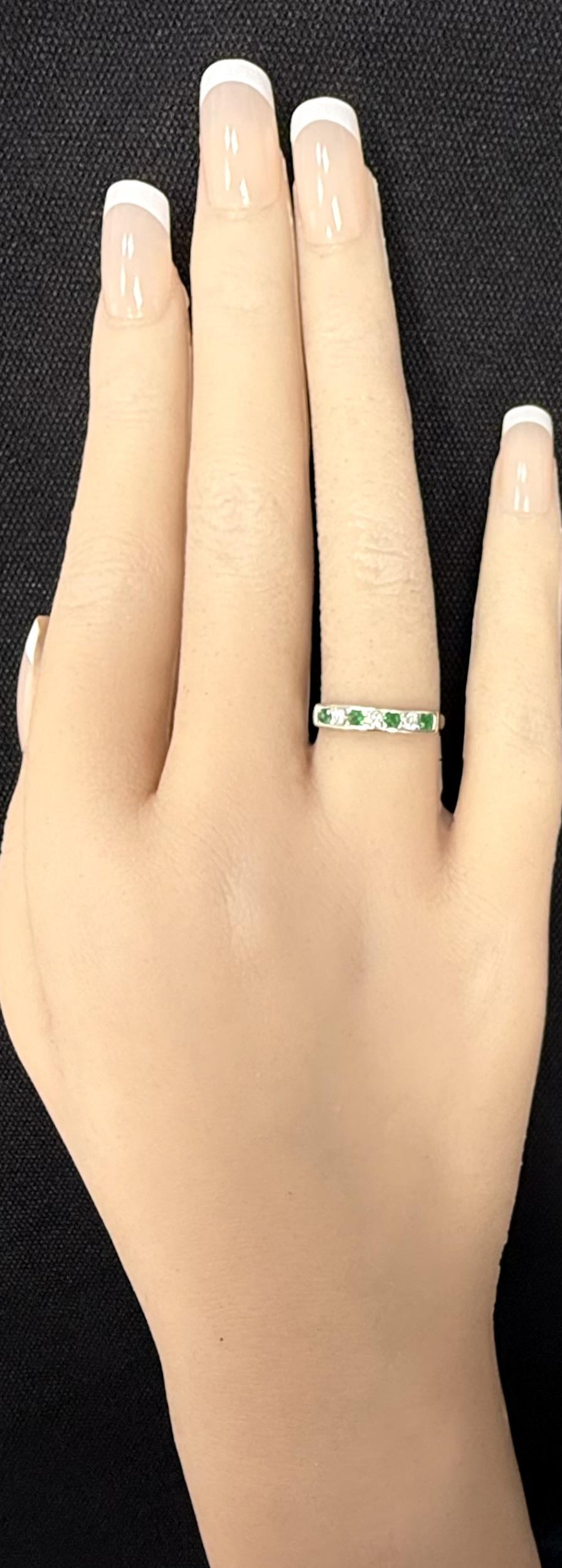 Vintage 18K White Gold Alternating Channel Set Round Emerald & Diamond Ring