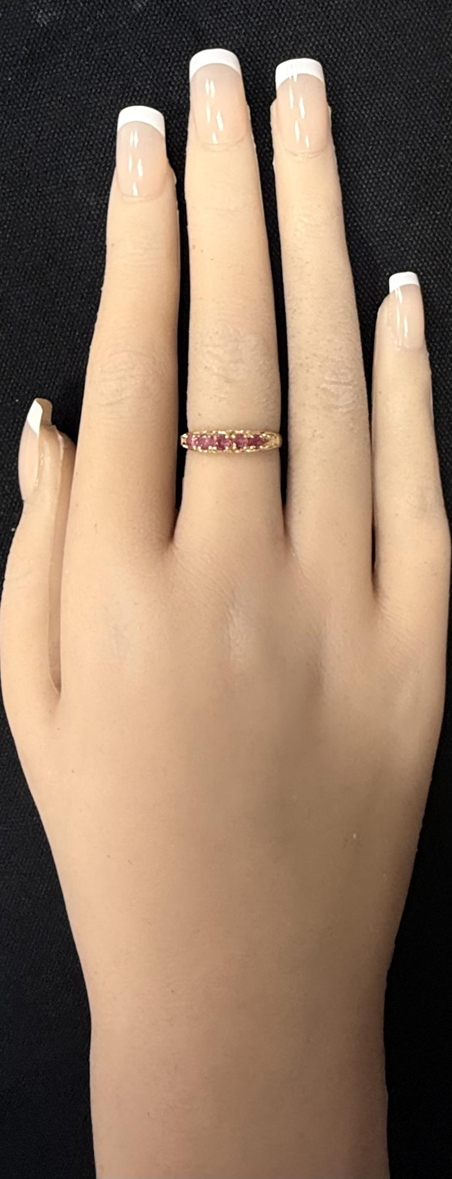 Vintage 14K Yellow Gold High Set Round Shared Prongs Ruby 5 Stone Stackable Band