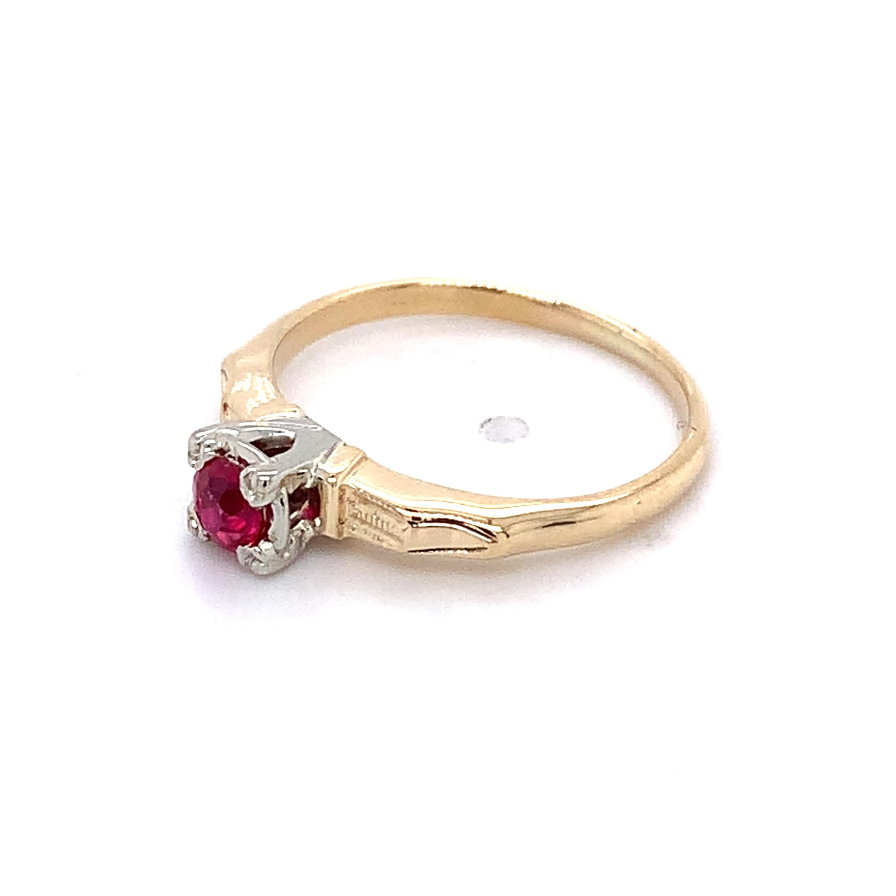 Vintage 14KYellow/White Gold Round Red Center Art Deco Milgrain Solitaire Ring