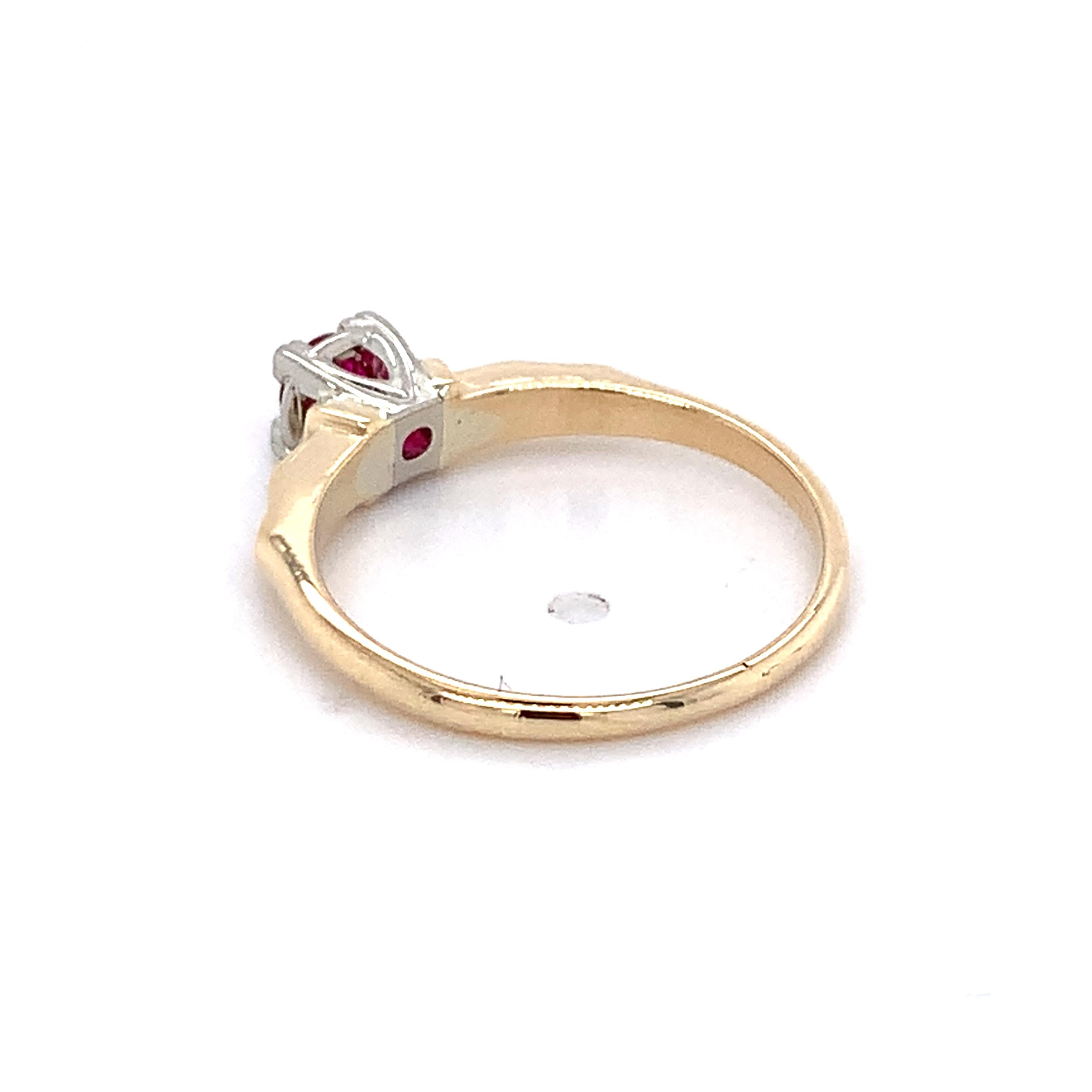 Vintage 14KYellow/White Gold Round Red Center Art Deco Milgrain Solitaire Ring