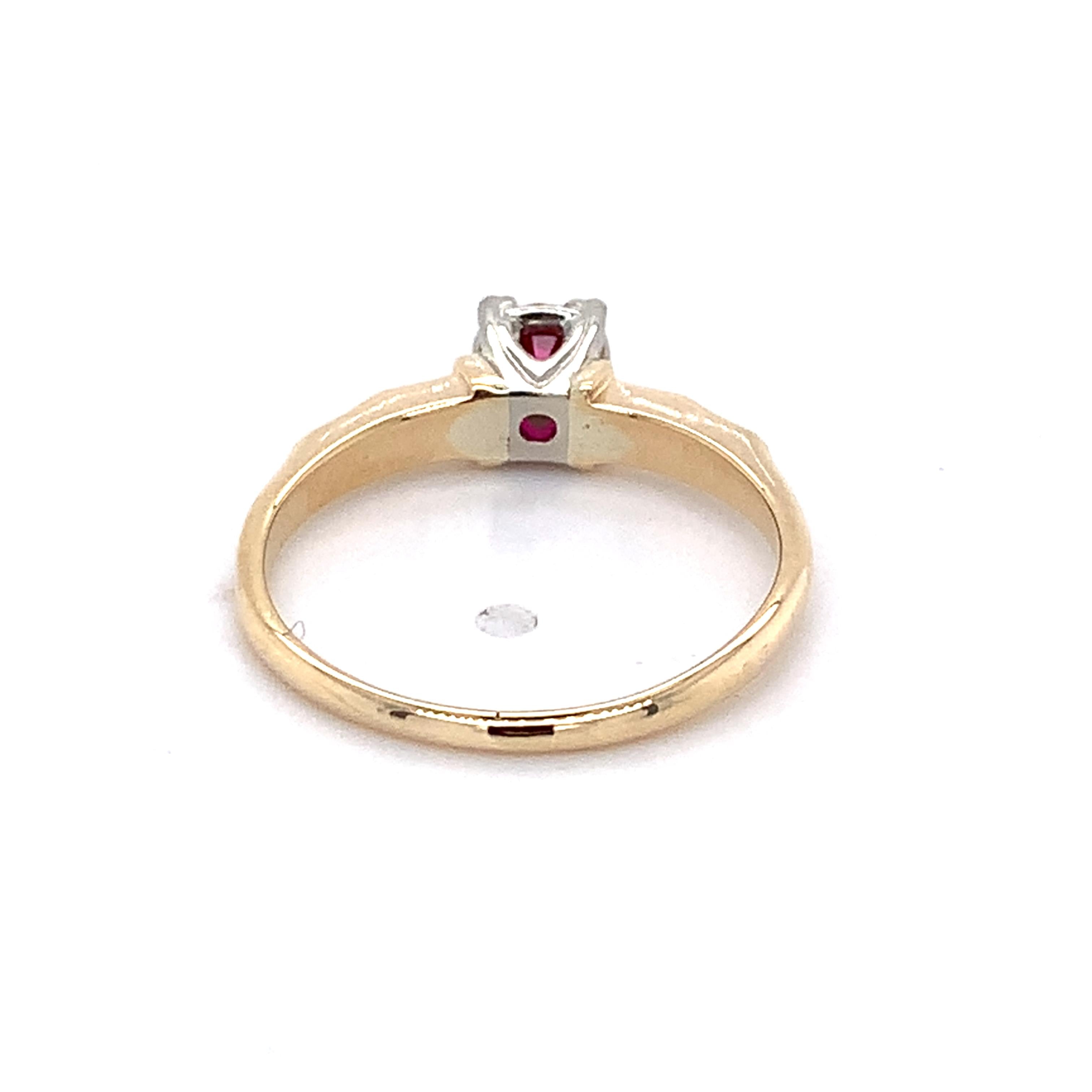 Vintage 14KYellow/White Gold Round Red Center Art Deco Milgrain Solitaire Ring