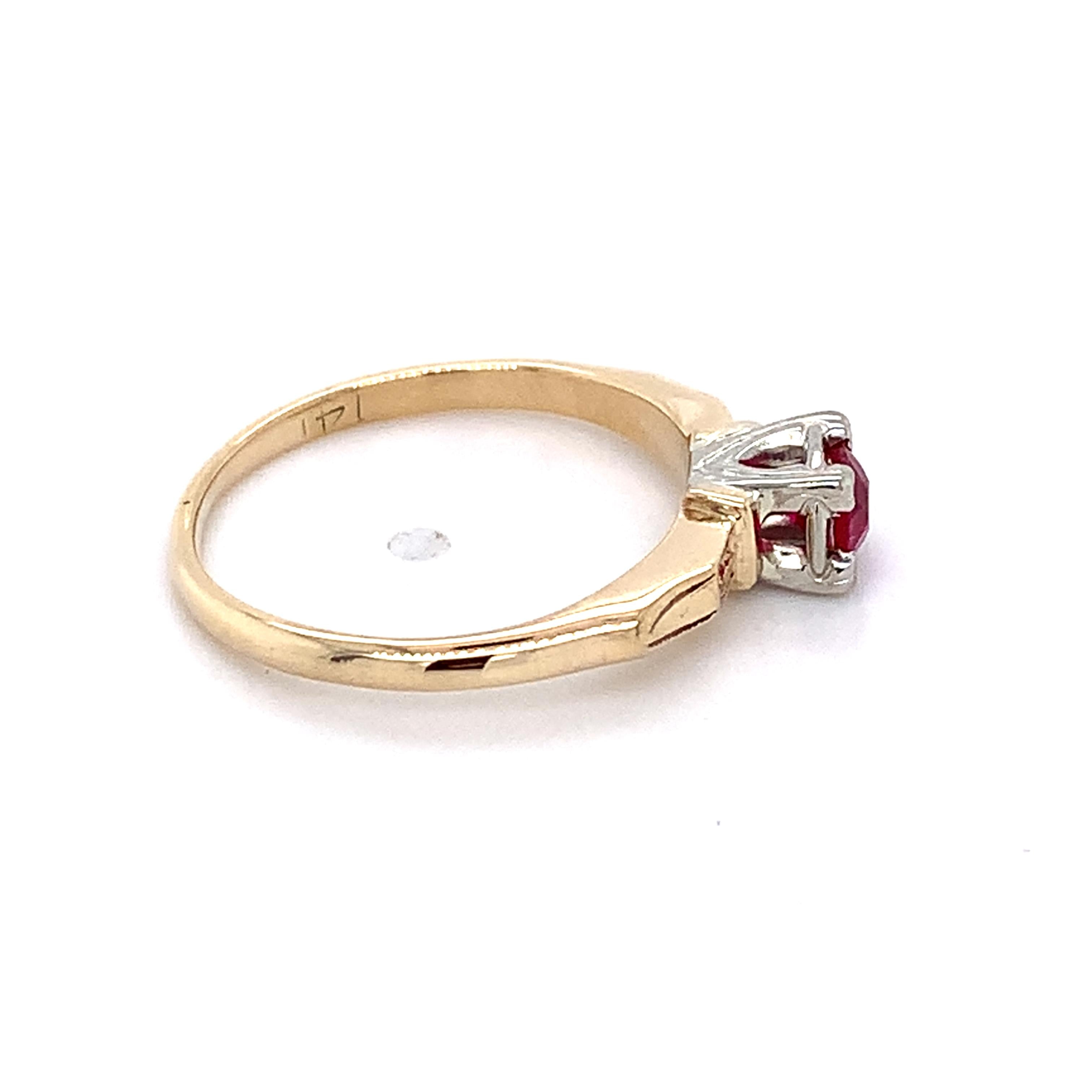 Vintage 14KYellow/White Gold Round Red Center Art Deco Milgrain Solitaire Ring