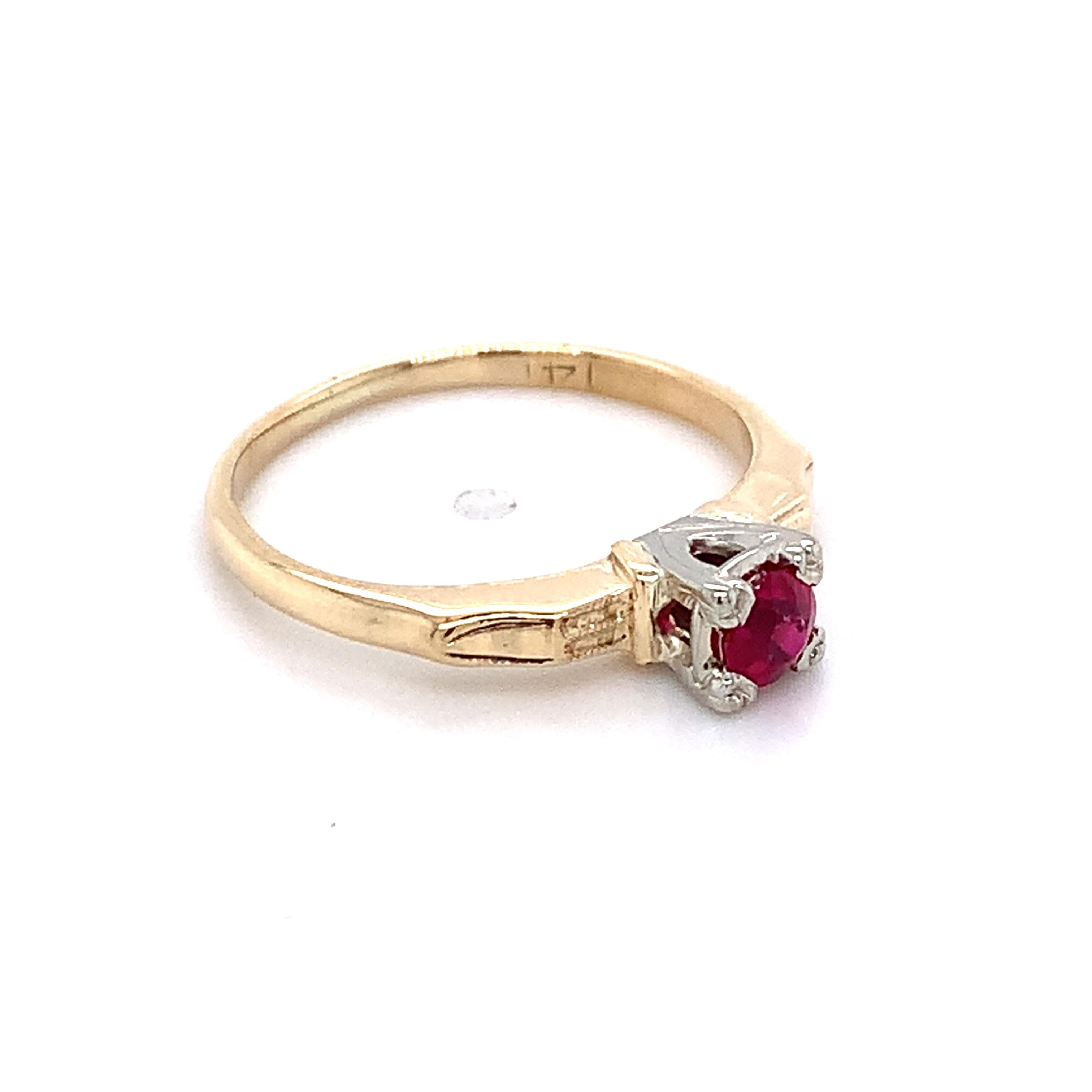 Vintage 14KYellow/White Gold Round Red Center Art Deco Milgrain Solitaire Ring