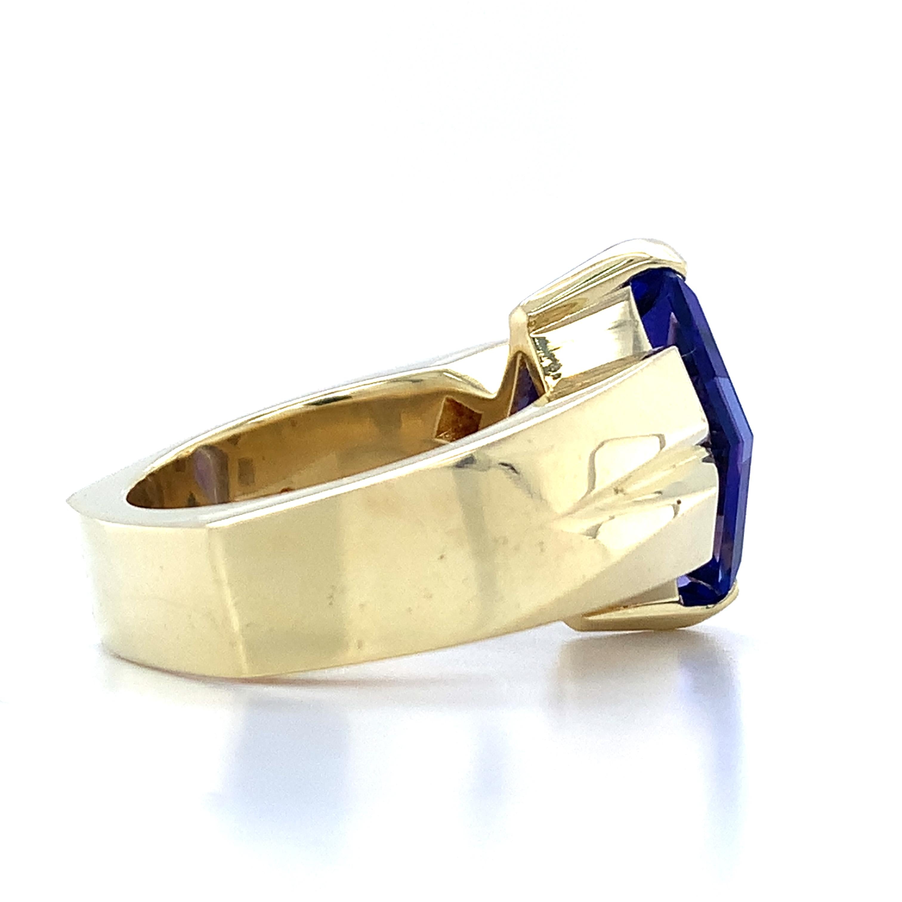18K Y Gold Lozenge Cut Tanzanite & Princess Cut Diamond Euro Band Cocktail RIng