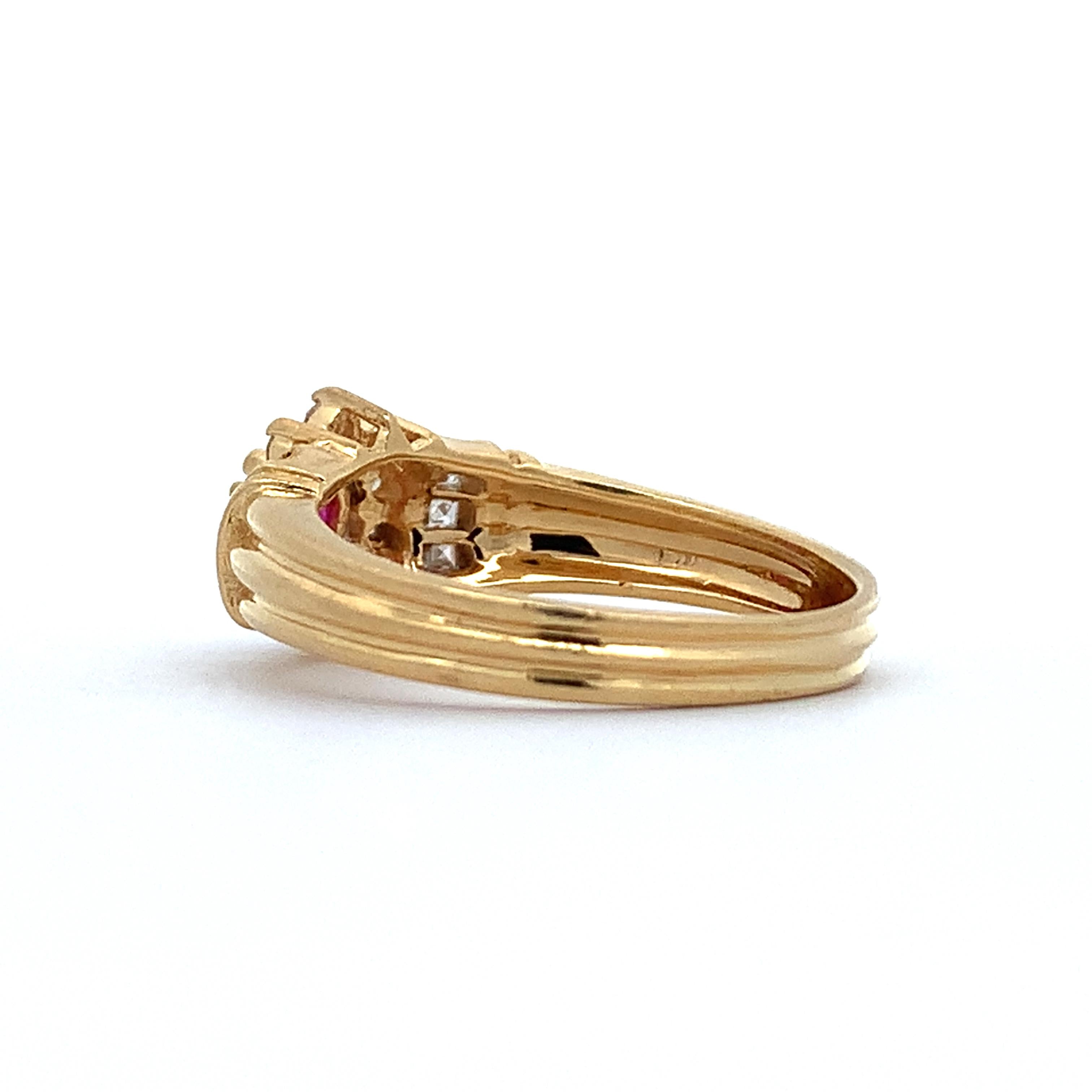 Vintage 18K Gold Oval Ruby With Round & Princess Diamond Halo Ribbed Shanks Ring