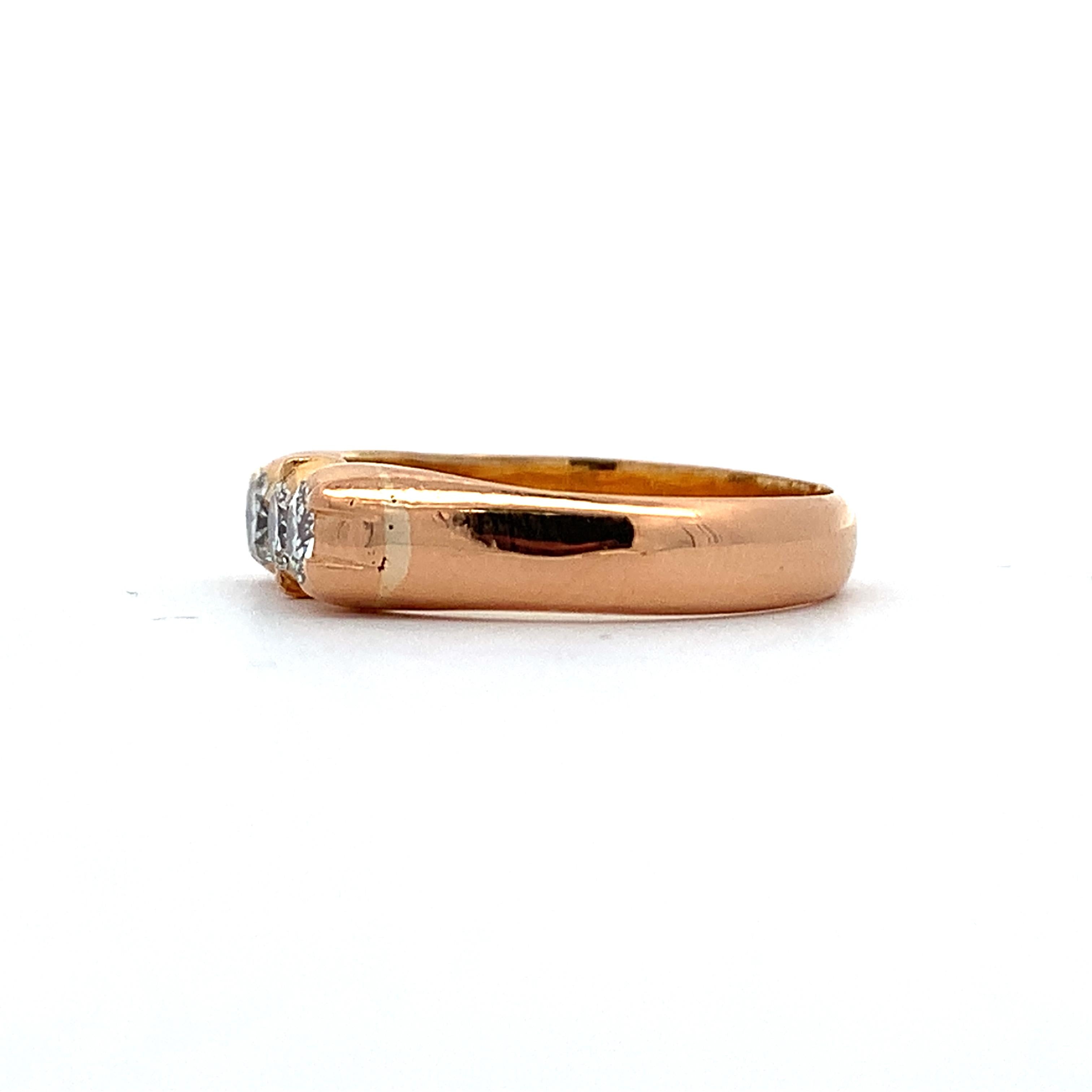Vintage 18K Yellow Gold .30CTTW Round Cut White Diamond Three-Stone Band Size 6