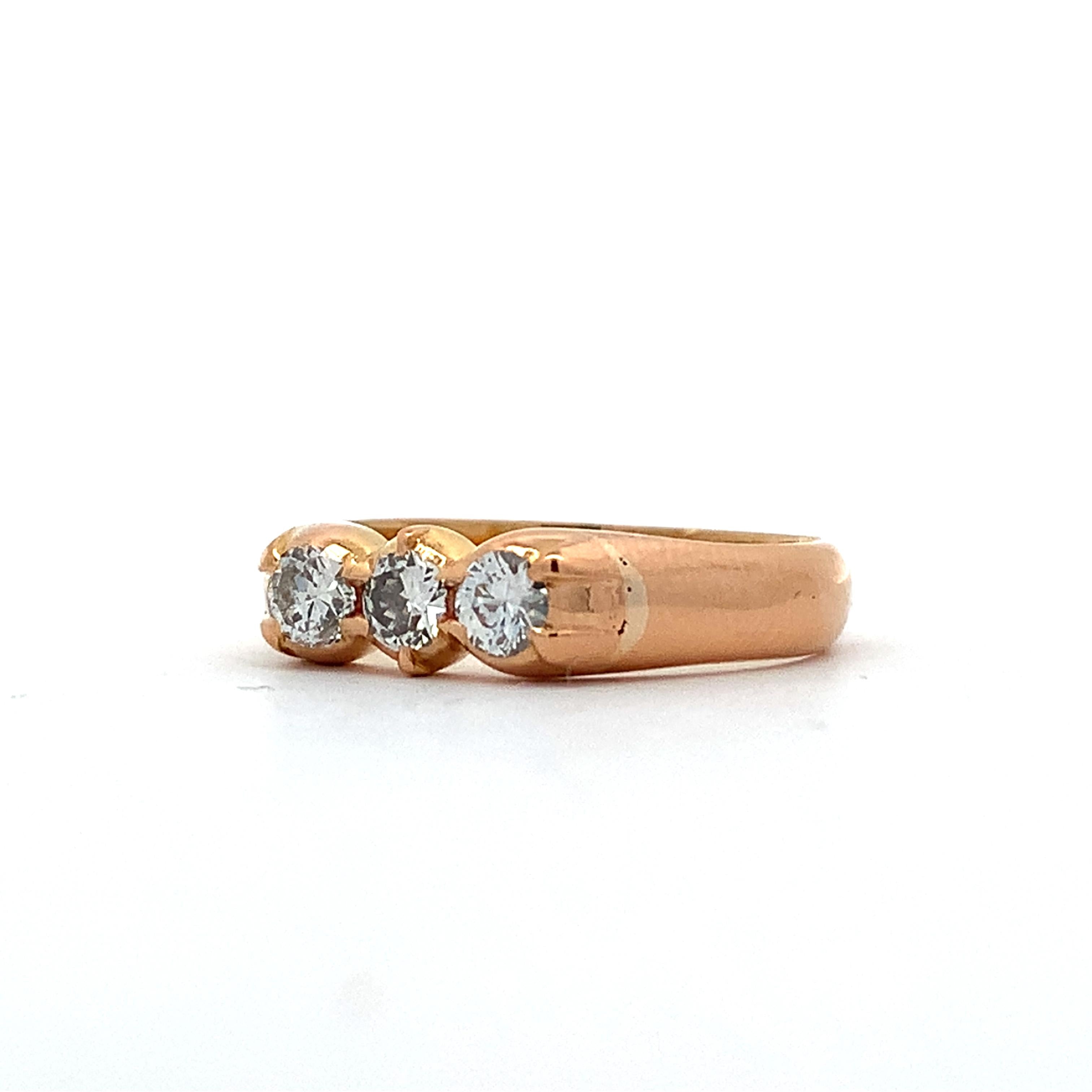 Vintage 18K Yellow Gold .30CTTW Round Cut White Diamond Three-Stone Band Size 6