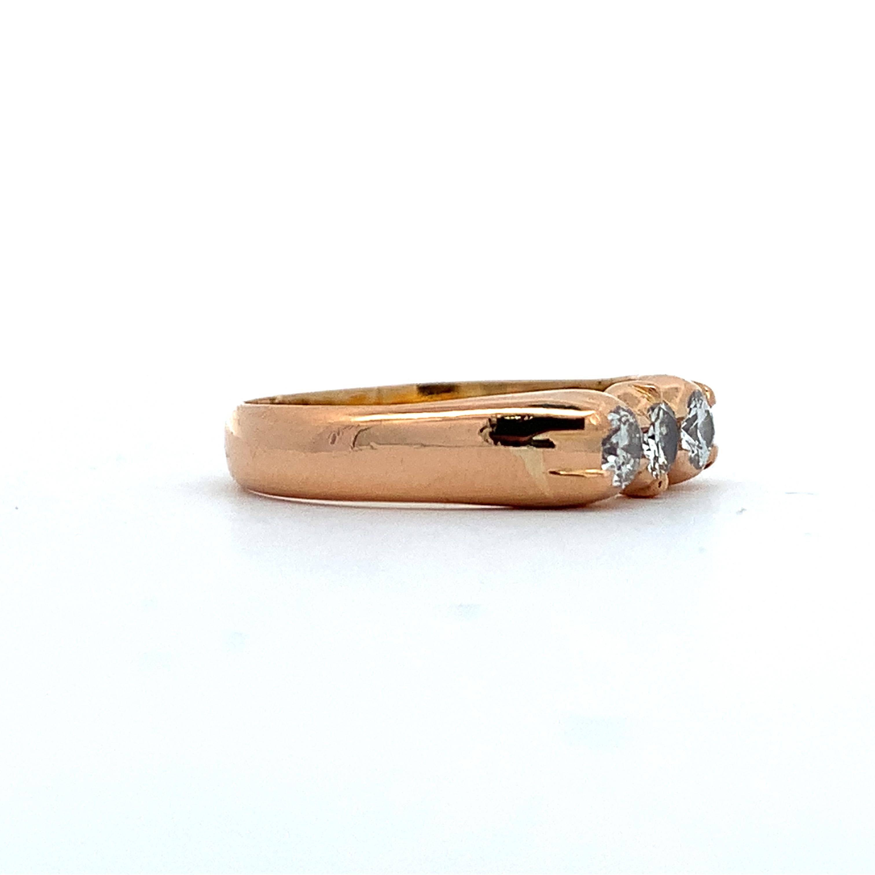 Vintage 18K Yellow Gold .30CTTW Round Cut White Diamond Three-Stone Band Size 6
