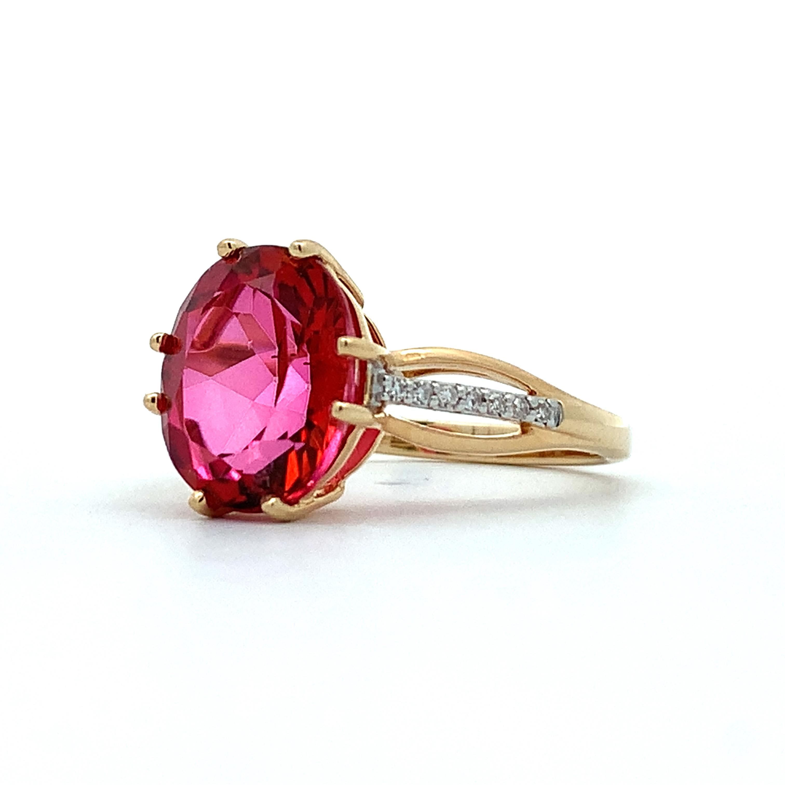 Vintage 14K Yellow Gold Oval Synthetic Red Topaz & Round Diamond Ring Size 7