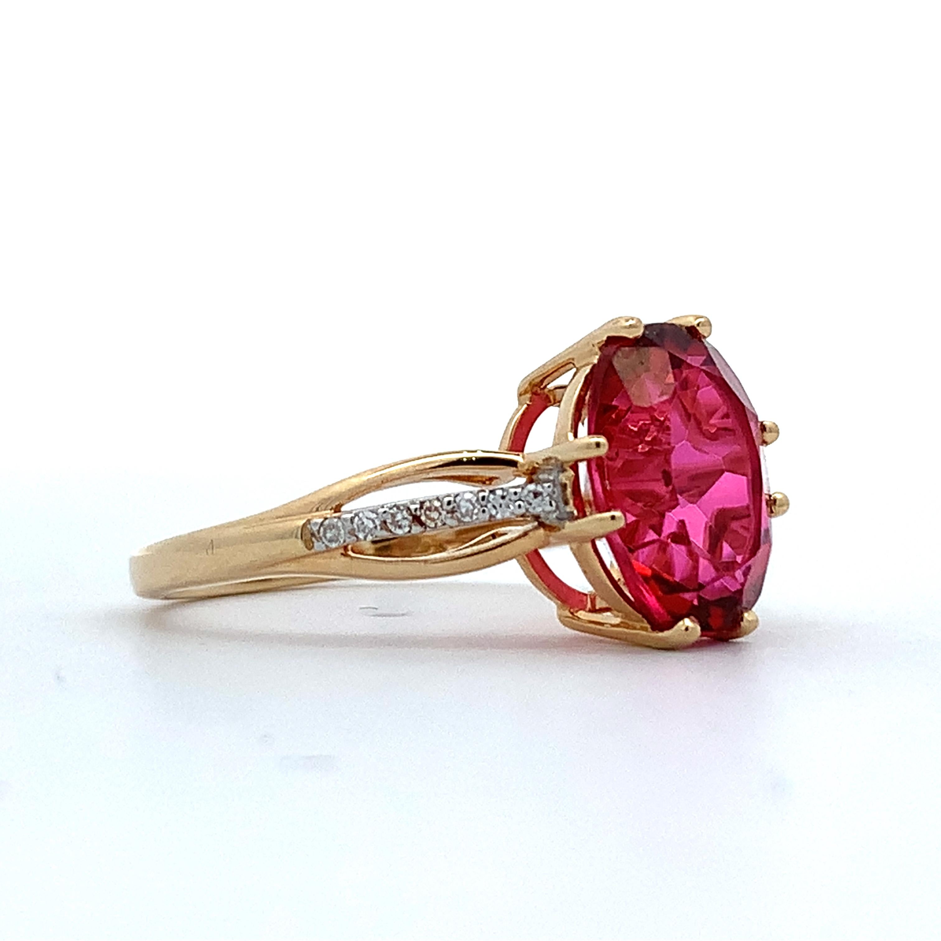 Vintage 14K Yellow Gold Oval Synthetic Red Topaz & Round Diamond Ring Size 7