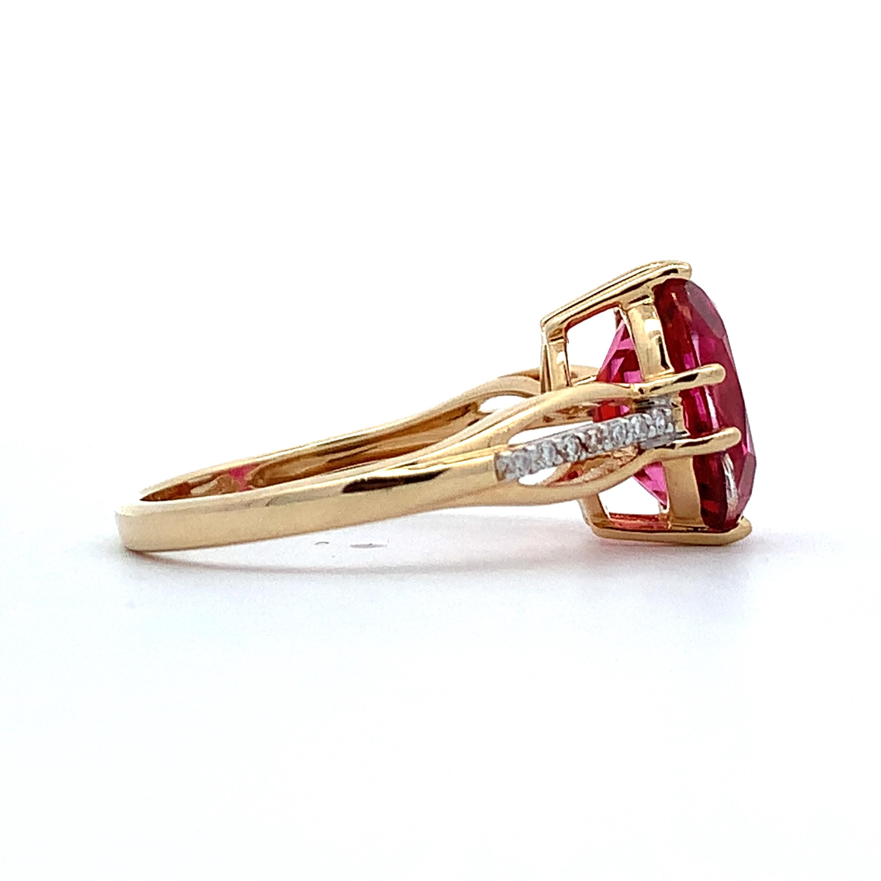 Vintage 14K Yellow Gold Oval Synthetic Red Topaz & Round Diamond Ring Size 7