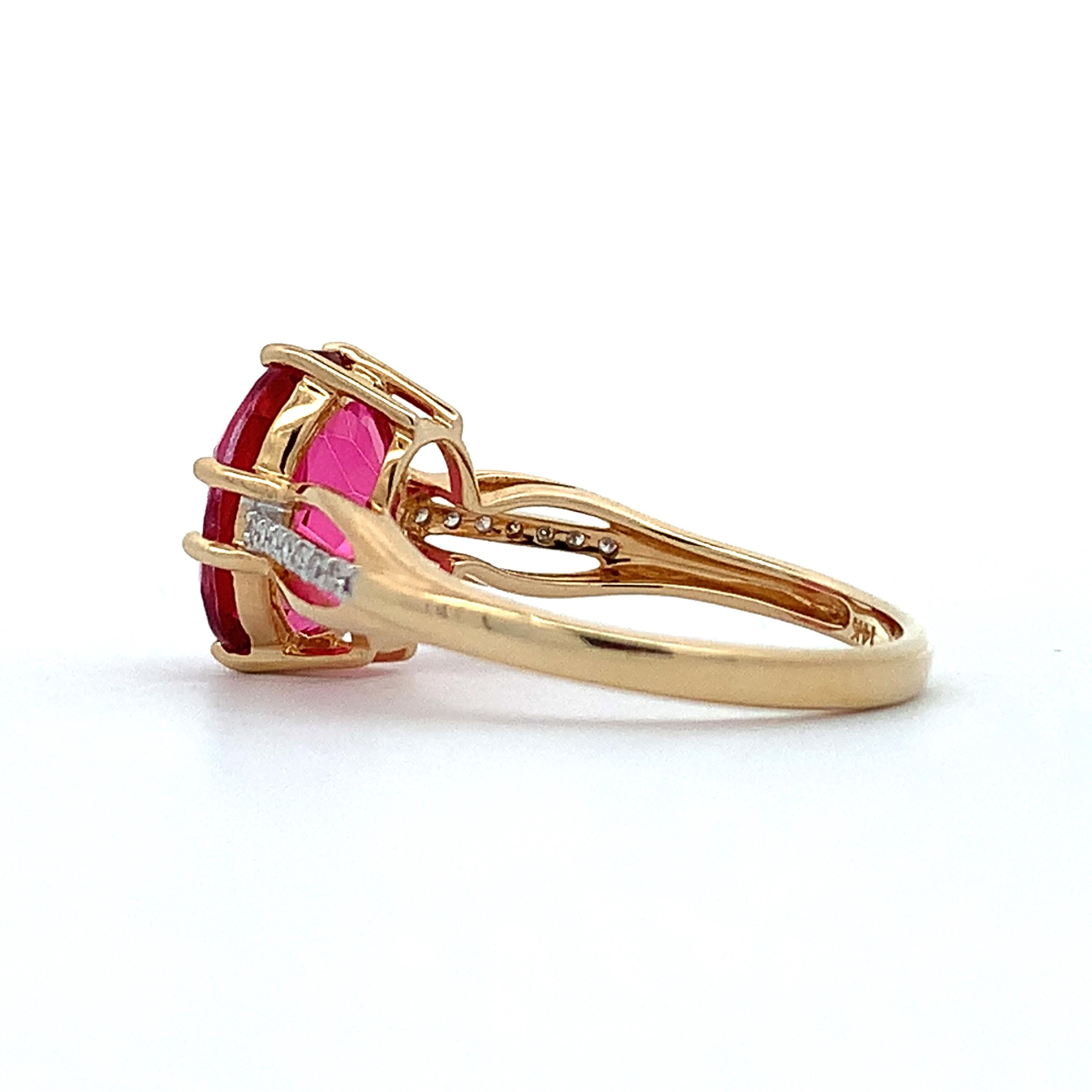 Vintage 14K Yellow Gold Oval Synthetic Red Topaz & Round Diamond Ring Size 7