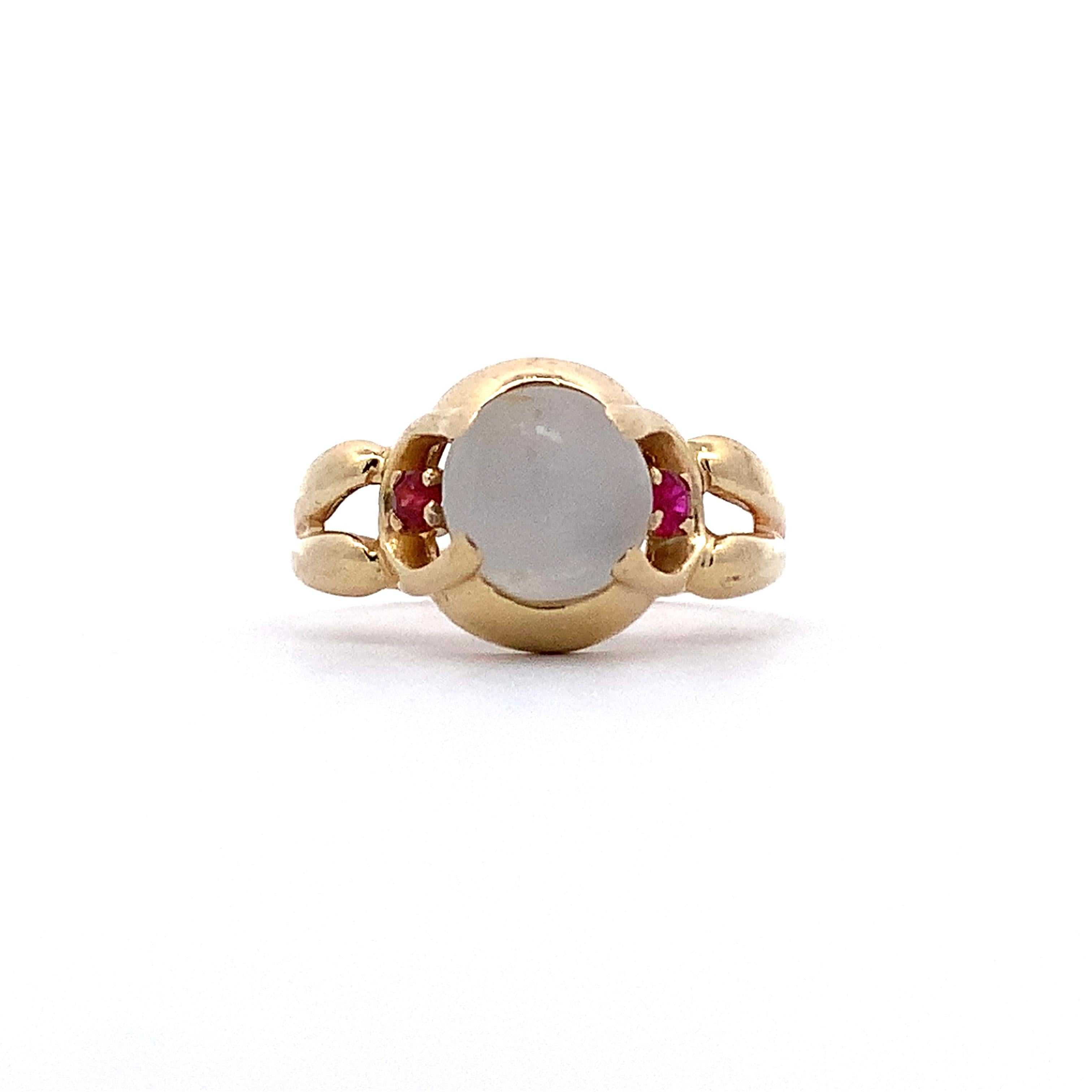 Vintage 14K Yellow Gold Sugarloaf Quartz & Single Cut Ruby Accent Ring Size 6.5