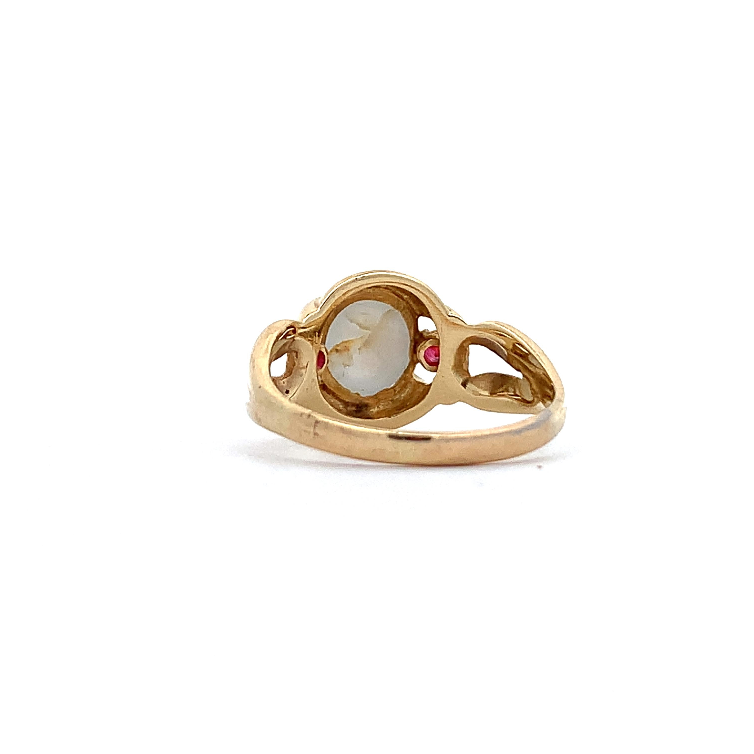 Vintage 14K Yellow Gold Sugarloaf Quartz & Single Cut Ruby Accent Ring Size 6.5