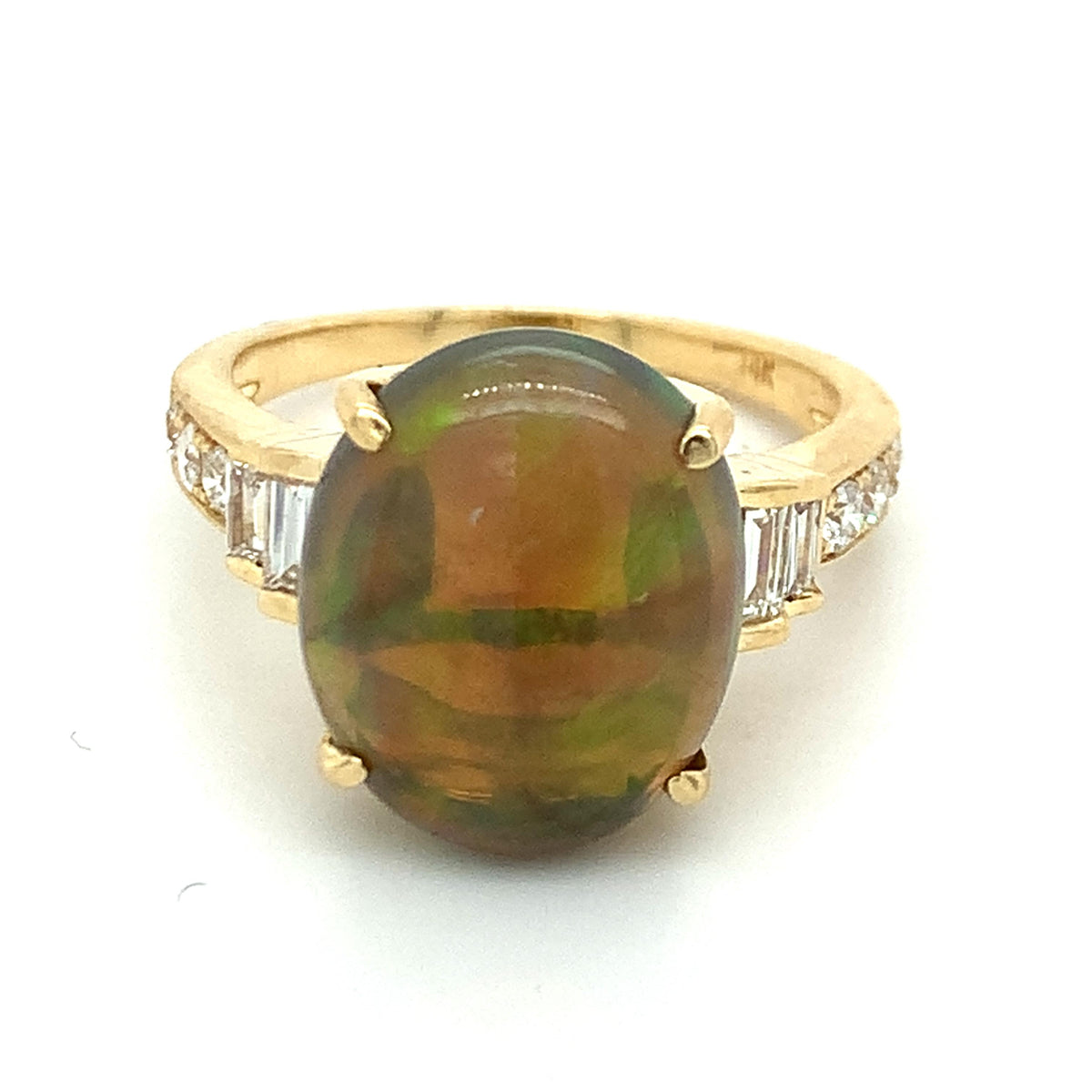 Vintage 14k Yellow Gold Oval Welo Jelly Opal & Side Stone Diamonds Cocktail Ring