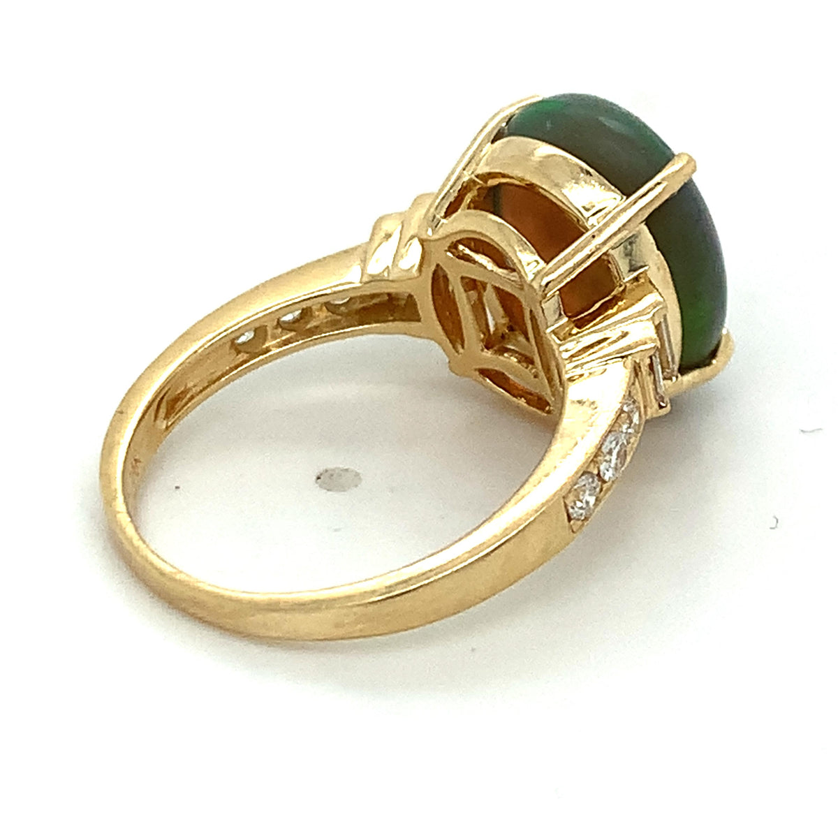 Vintage 14k Yellow Gold Oval Welo Jelly Opal & Side Stone Diamonds Cocktail Ring