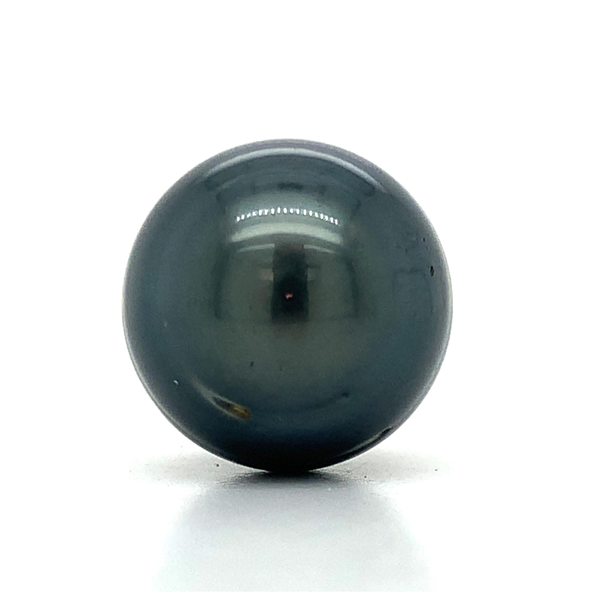 Vintage 18k Gold Tiered Dome Cap W/Black Tahitian Pearl And Diamond Bail Pendant