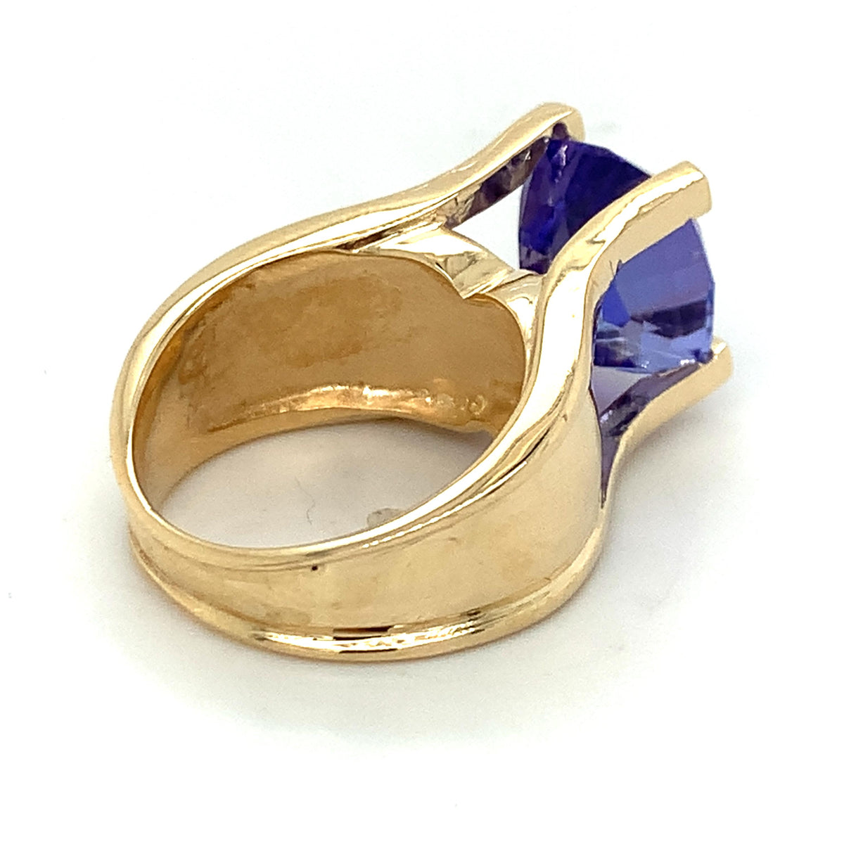 14K Gold Cushion Cut Tanzanite Flat-Tab Prongs Curved Wide Shanks Solitaire Ring